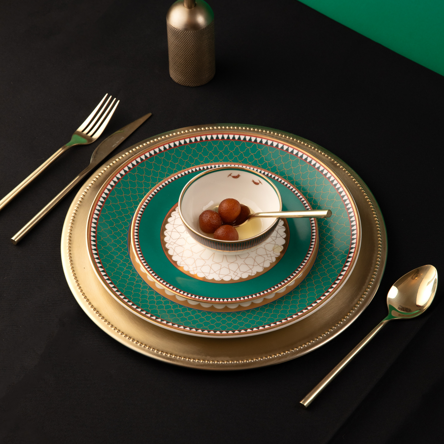 Myrtle- Side Plates (Set of 2)